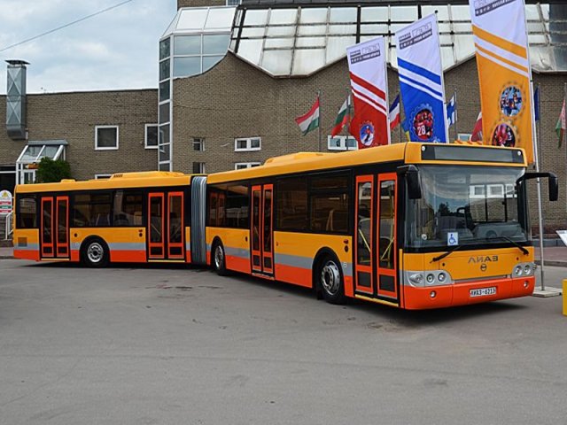 Городской низкопольный автобус ЛИАЗ-621365 - фото 2