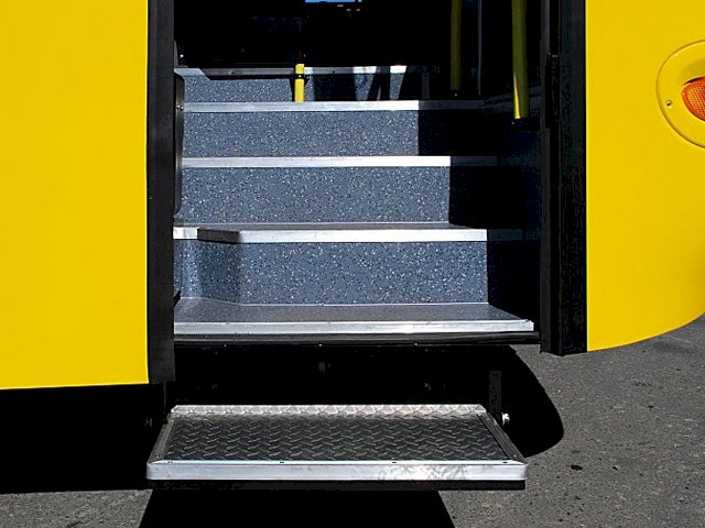 Фото №10: Школьный автобус КАВЗ-4235-15